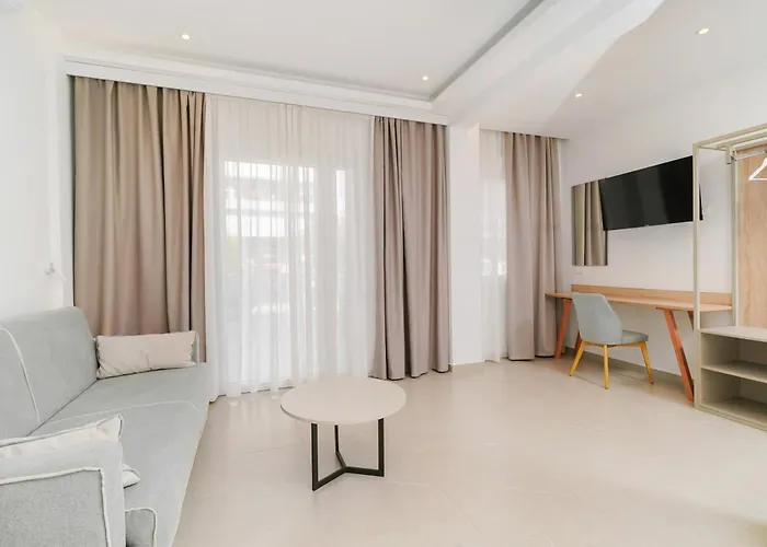 Boutique Giannis فندق يميناريا