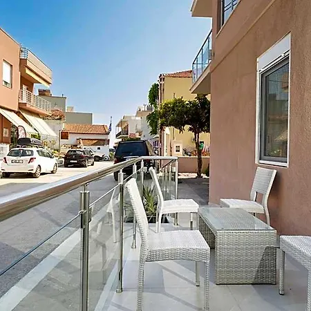 Boutique Giannis فندق يميناريا
